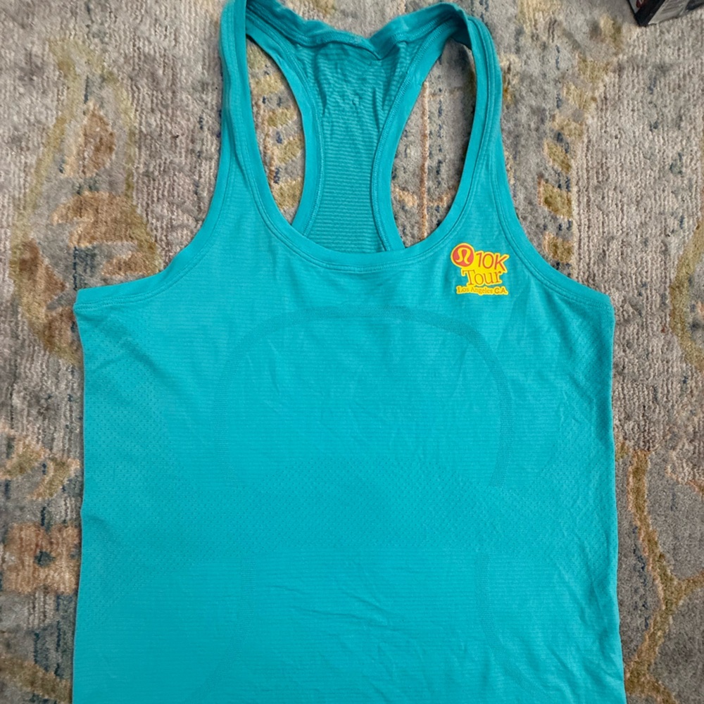 Lululemon tank top